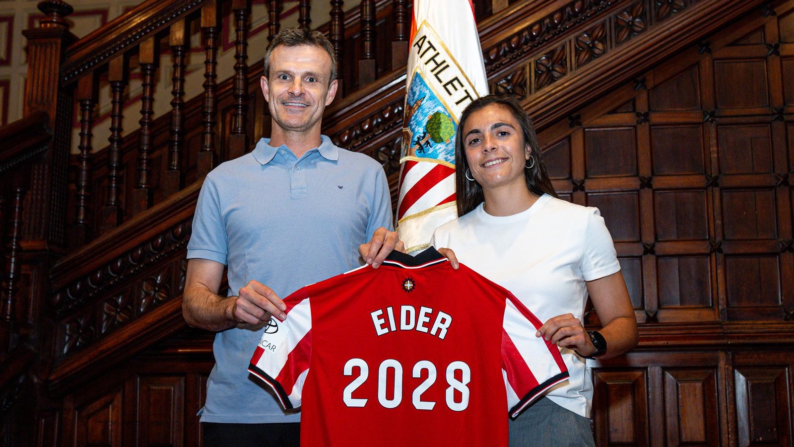 Eider Arana renueva contrato y refuerza al Athletic Club