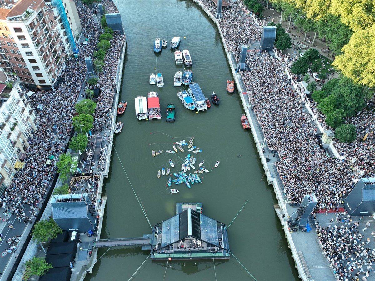 35,000 personas disfrutan de conciertos en la Ría en el 10º aniversario de la Fundación BBK