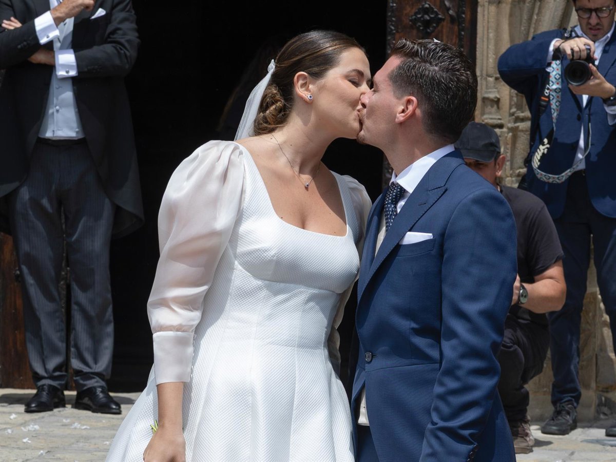 Chema Esteban y Lorena Elorriaga unen a la familia Ortega-Cano en su boda