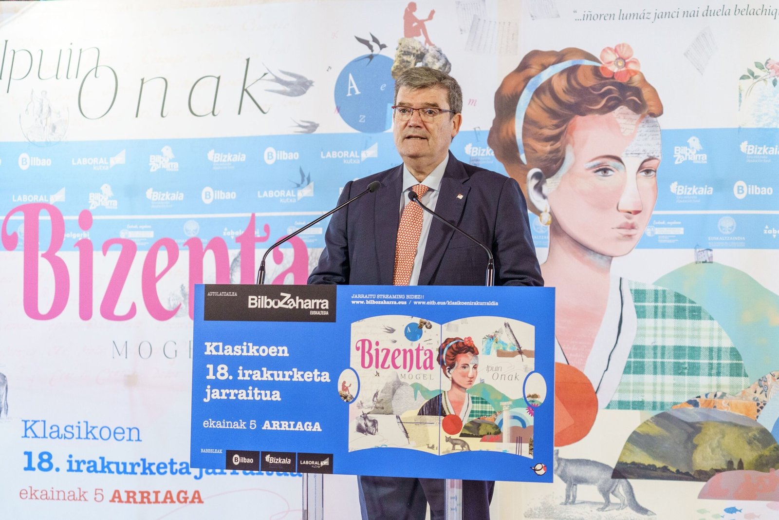 El alcalde de Bilbao lee «Ipui onac» de Bizenta Mogel
