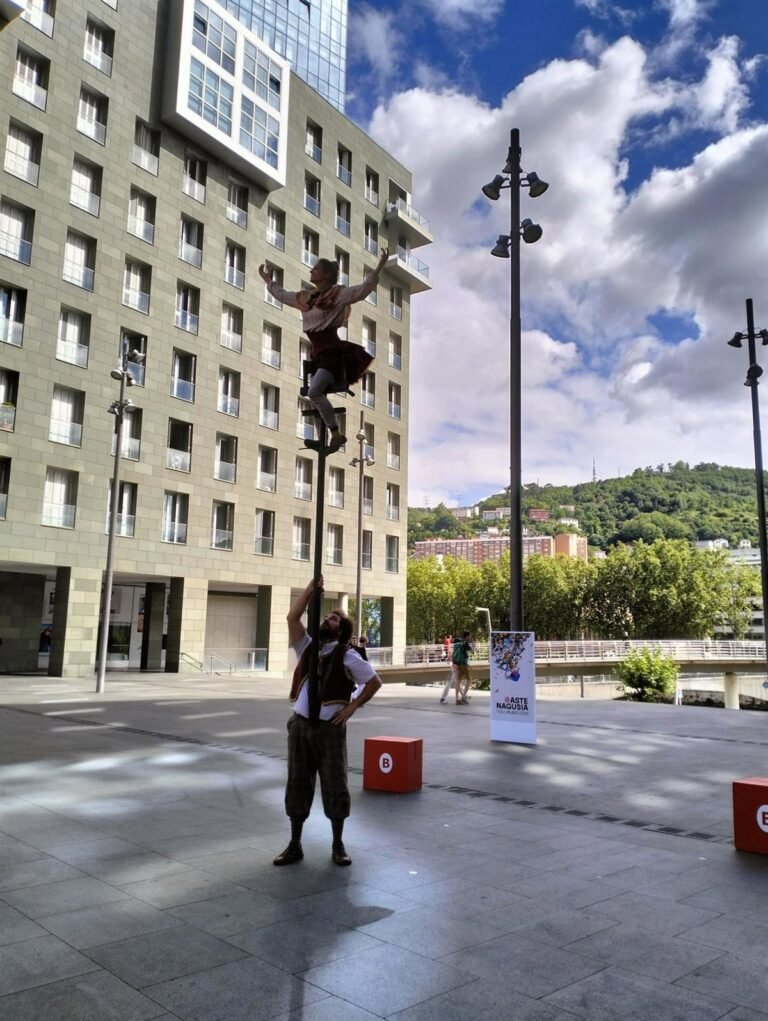 Bilbao-acogera-23-espectaculos-de-teatro-y-arte-de-calle.jpg