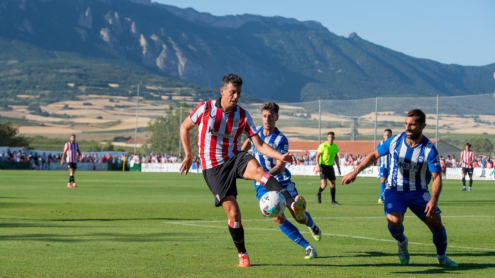 Derrota-minima-del-Athletic-Club-ante-el-Alaves-en-amistoso.jpg