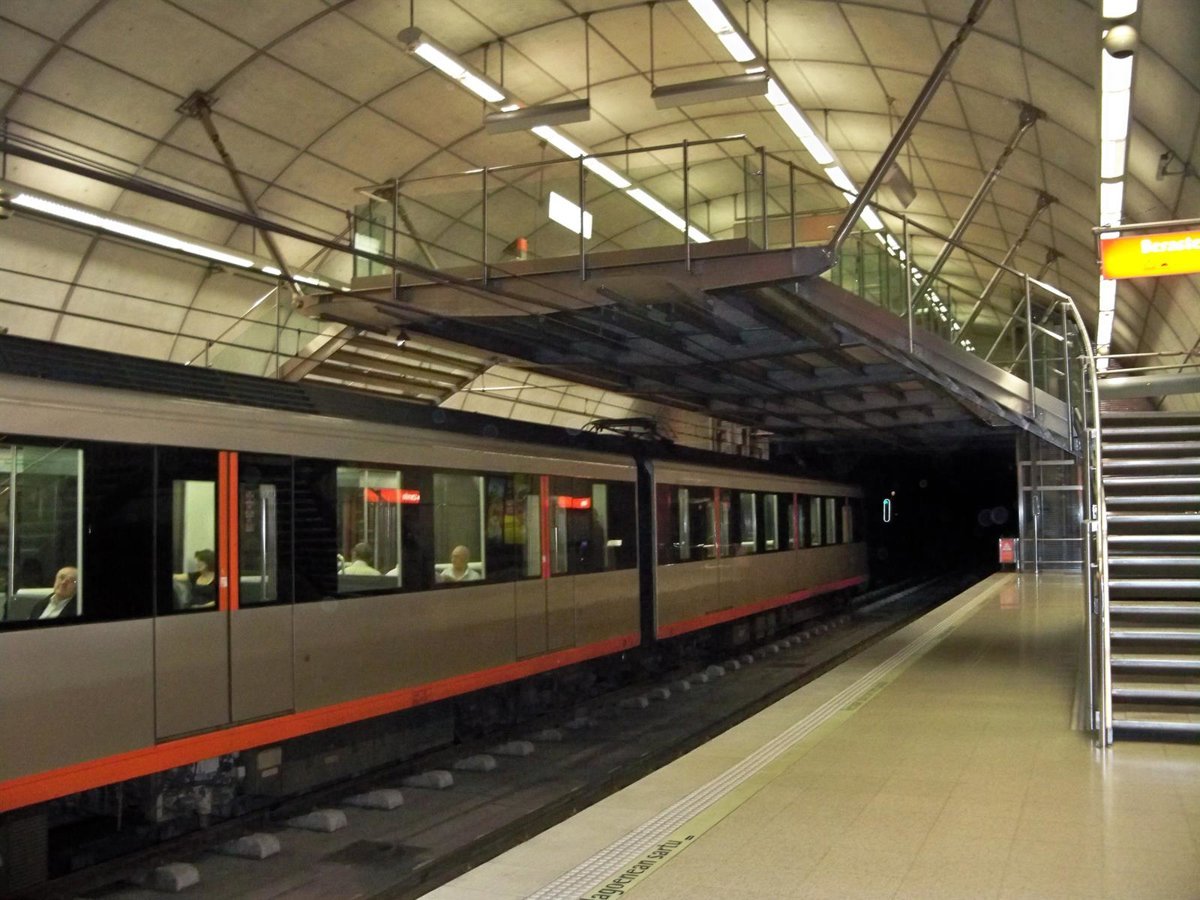 Maquinistas de Metro Bilbao convocan 9 días de paros por un convenio de profesionalización.