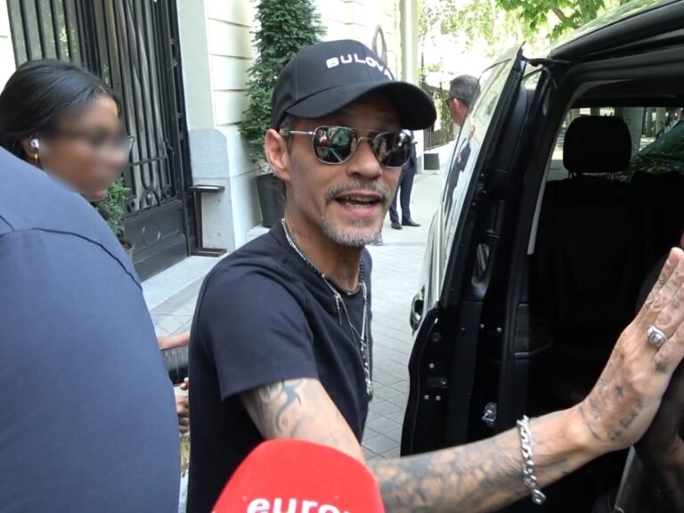 Marc-Anthony-feliz-en-su-gira-por-Espana-junto-a.jpg