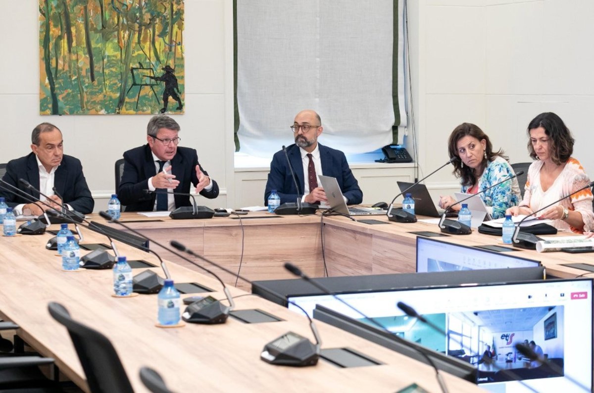 Santano confirma que la Variante Sur Ferroviaria de Bilbao sigue su curso para la Fase 1 y 2.