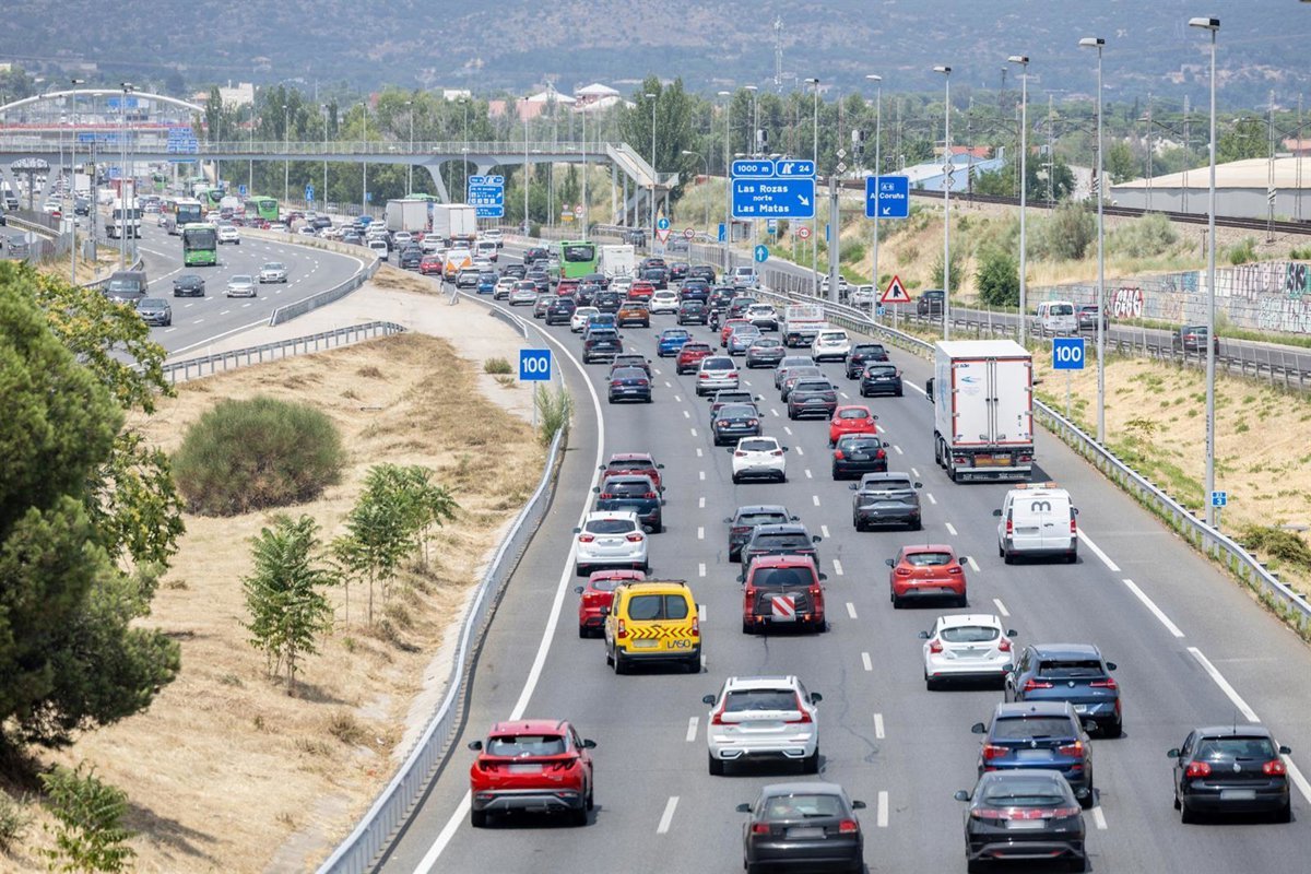 Tráfico complicado en Benicàssim, Buñol y Barakaldo y aumento de circulación por carreteras