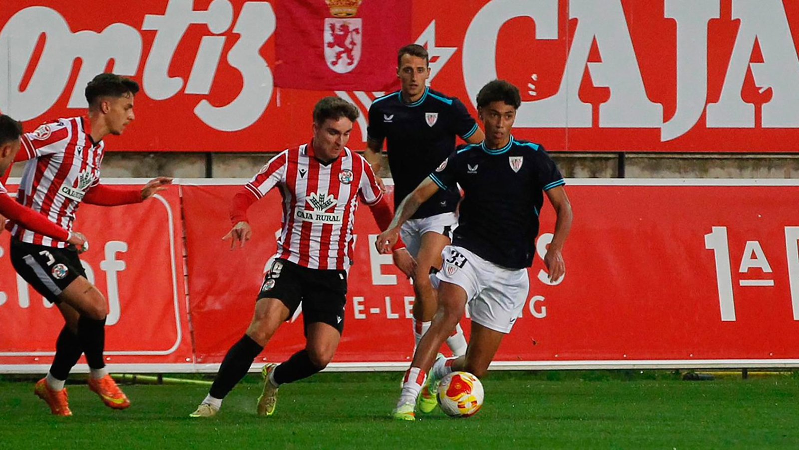 El-Zamora-CF-vence-con-claridad-al-Bilbao-Athletic-en.jpg