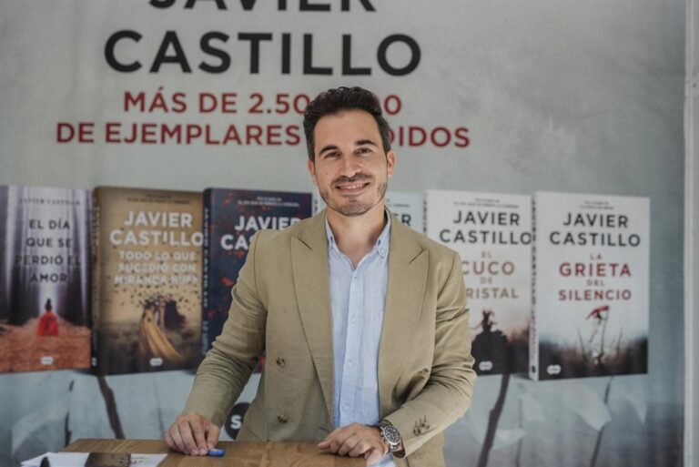 Javier-Castillo-presenta-El-susurro-del-fuego-en-Bilbao-su.jpg