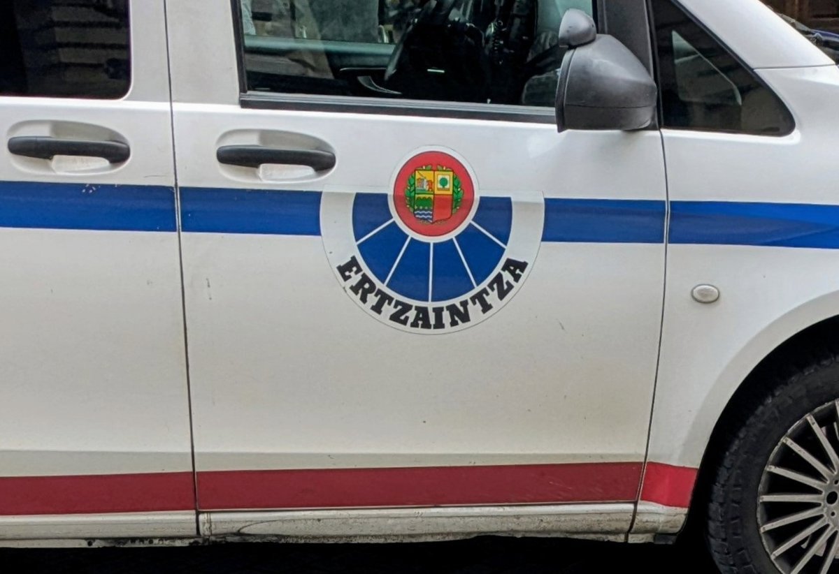 Detenido-menor-en-Bilbao-por-robo-de-cadena-a-viandante.jpg