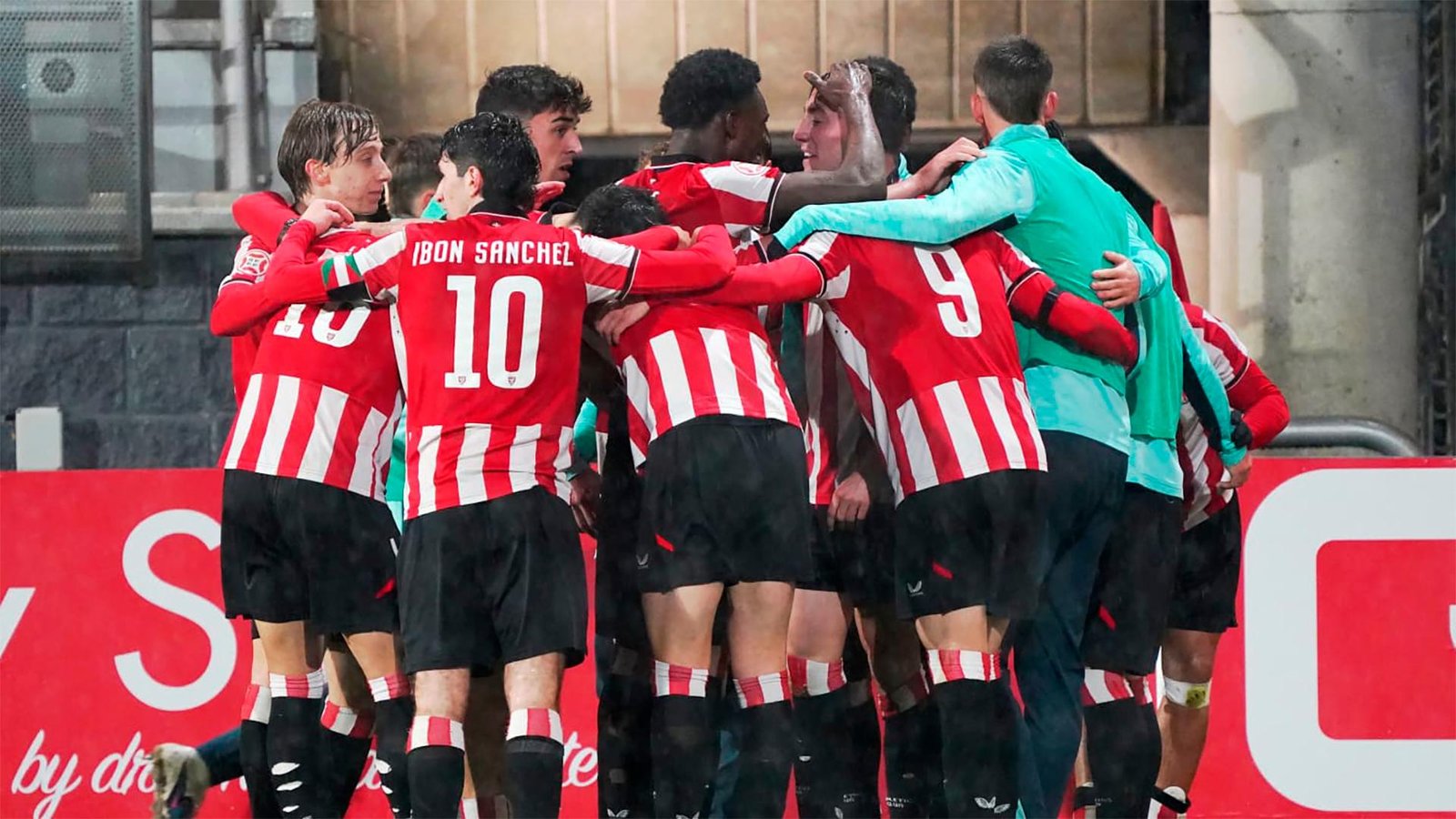 Bilbao-Athletic-vence-a-Barakaldo-y-se-coloca-en-zona.jpg