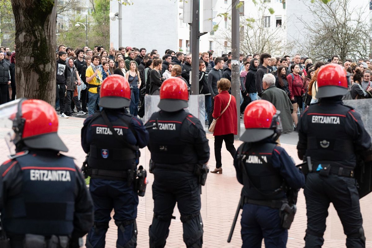 La-defensa-del-ertzaina-investigado-por-herir-a-un-joven.jpg