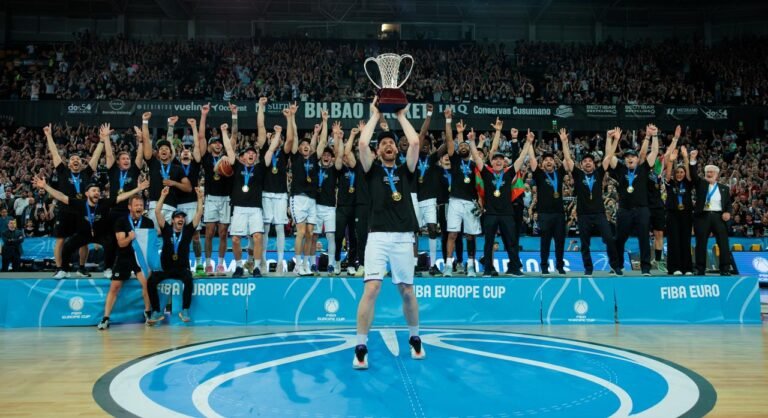 Txapelketa-historico-para-Surne-Bilbao-Basket.jpeg