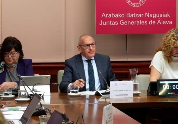 Álava inyectará un récord de 341 millones a municipios y deflactará el IRPF un 3%