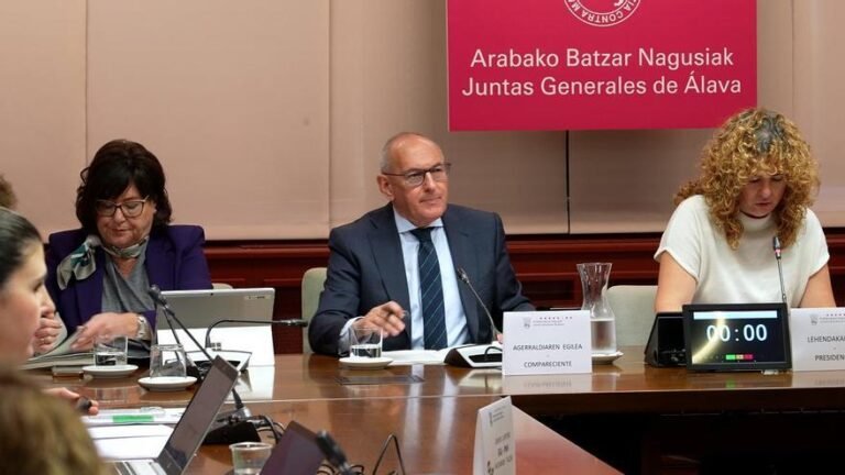 Álava inyectará un récord de 341 millones a municipios y deflactará el IRPF un 3%