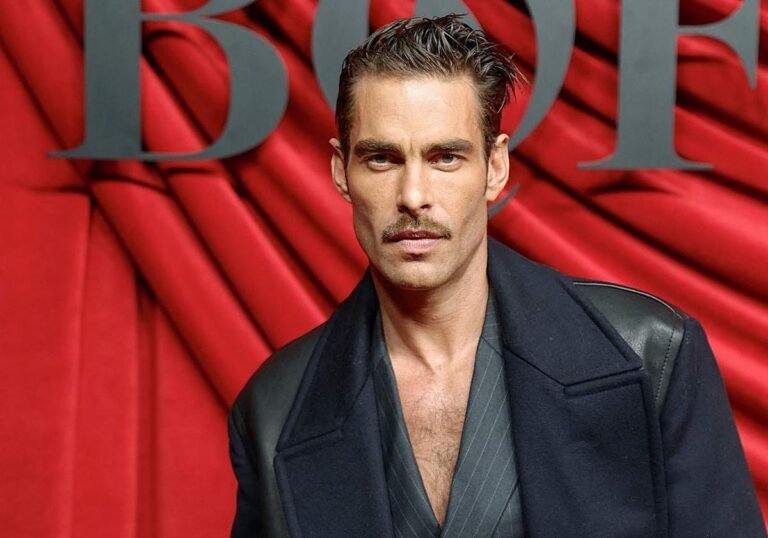 Jon Kortajarena lanza Smthelse, su nueva marca de cuidado capilar.