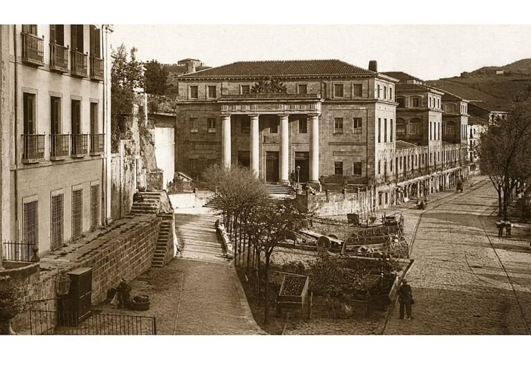 Fotografía del antiguo hospital de Bilbao, situado en el barrio de Atxuri, donde comenzaba el camino y donde se ubicaba el primer leguario.