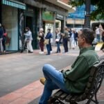Bilbao vive una noche de caos y violencia tras la agresión a un vecino por encapuchados
